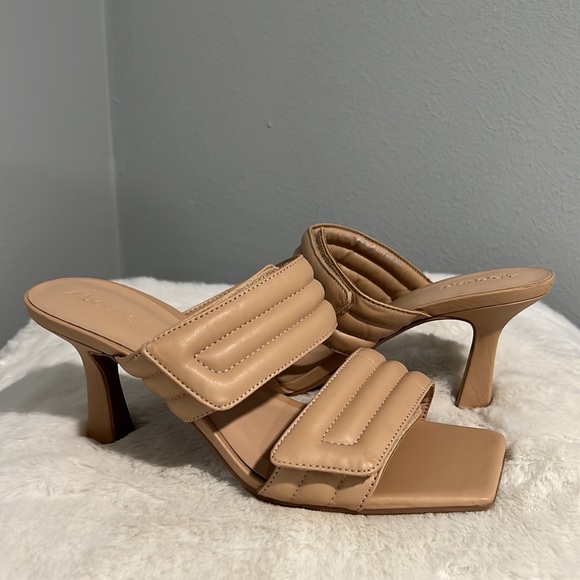 New ABOUND Qarly Quilted Sandal In Beige Nude - Picture 5 of 11